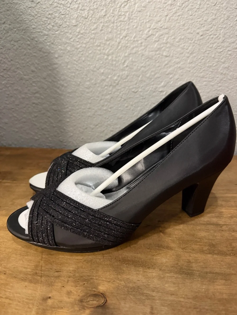Easy Street Alive 5 Black Satin Glitter Peep-Toe Mid Heels size 10WW
